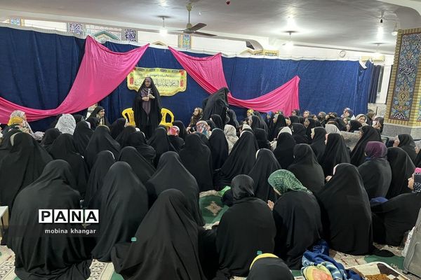 اعتکاف دانش‌آموزان در بوشهر