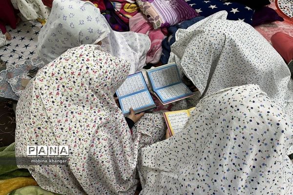 اعتکاف دانش‌آموزان در بوشهر