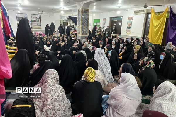 اعتکاف دانش‌آموزان در بوشهر