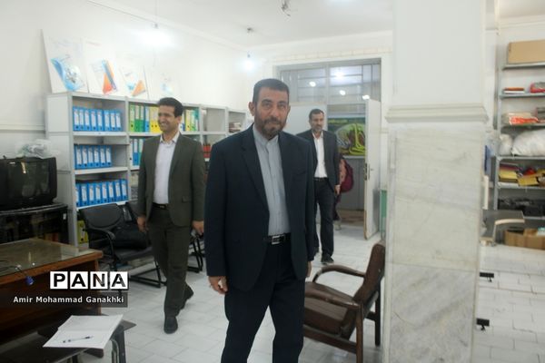 بازدید مسئولان آموزش و پرورش استان بوشهر از ساختمان جدید سازمان دانش‌آموزی استان