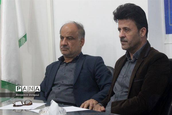 جلسه هم اندیشی سازمان دانش‌آموزی استان بوشهر با اداره نهضت سوادآموزی استان