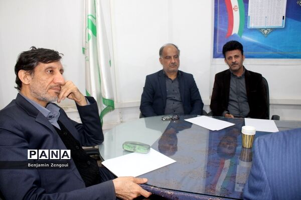 جلسه هم اندیشی سازمان دانش‌آموزی استان بوشهر با اداره نهضت سوادآموزی استان