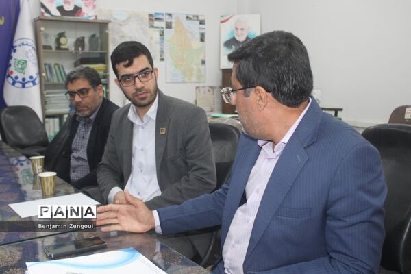 جلسه هم اندیشی سازمان دانش‌آموزی استان بوشهر با اداره نهضت سوادآموزی استان