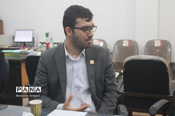 جلسه هم اندیشی سازمان دانش‌آموزی استان بوشهر با اداره نهضت سوادآموزی استان