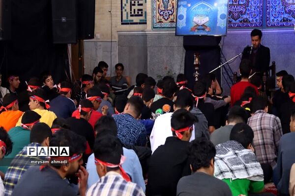 اعتکاف دانش‌آموزی در یزد