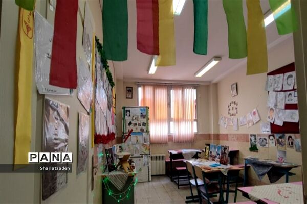 نمایشگاه یادواره شهیدان در دبستان شهید اندرزگو منطقه ۱۳