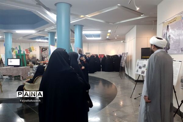 بازدیدمعاونین و مربیان پرورشی منطقه ۱۳ از نمایشگاه معنویت در اسارت