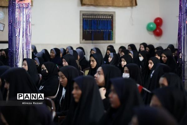 نواخته شدن زنگ انقلاب درمدارس قم