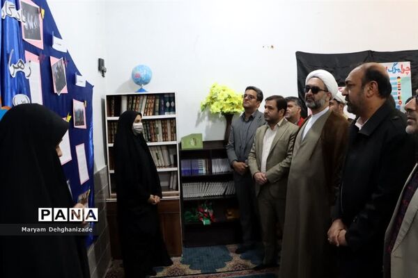 افتتاح نمایشگاه مدرسه انقلاب در مهریز