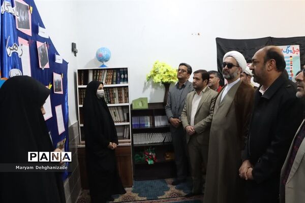 افتتاح نمایشگاه مدرسه انقلاب در مهریز