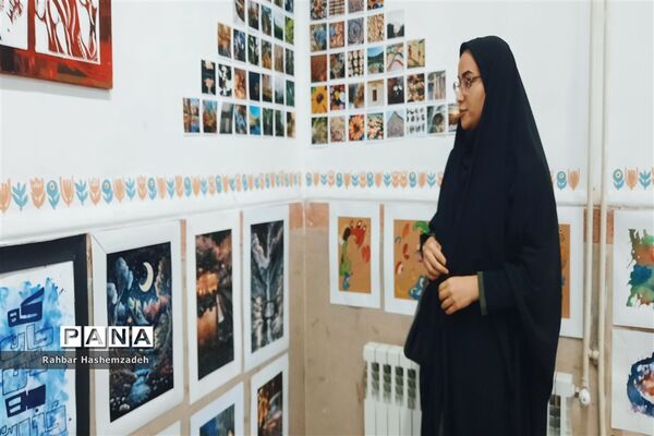 نمایشگاه فرهنگ و ادب به مناسبت دهه فجر