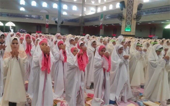 جشن تکلیف چهار هزار دختر پایه سوم ابتدایی شهرستان اسلامشهر/ فیلم