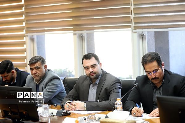 دیدار وزیر آموزش و پرورش با جمعی از نمایندگان تشکل‌های فرهنگیان