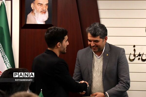 مراسم تجلیل از برگزیدگان پویش «بیمــه شــرط عقــل است» در ساختمان صندوق تامین خسارت‌های بدنی