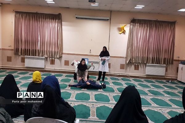 کارگاه  اصلاح ساختارقامتی واصلاح حرکتی در دبستان کوثر