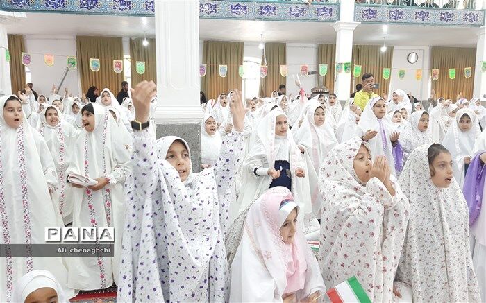 ۷۷۰ دانش‌آموز دختر شهر تاکستان رسیدن به سن تکلیف را جشن گرفتند/ فیلم