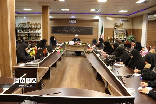 دوره توانمندسازی مربیان طرح امین ناحیه یک بهارستان