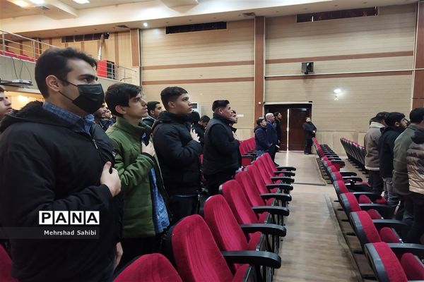 حضور دانش‌آموزان پسر دوره متوسطه دوم شهرستان ملارد در مسابقات قرآنی