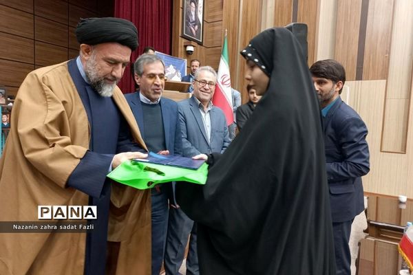 اولین یادواره ۹۴ شهید دانش‌آموز و ۱۳شهید فرهنگی شهرستان شهریار