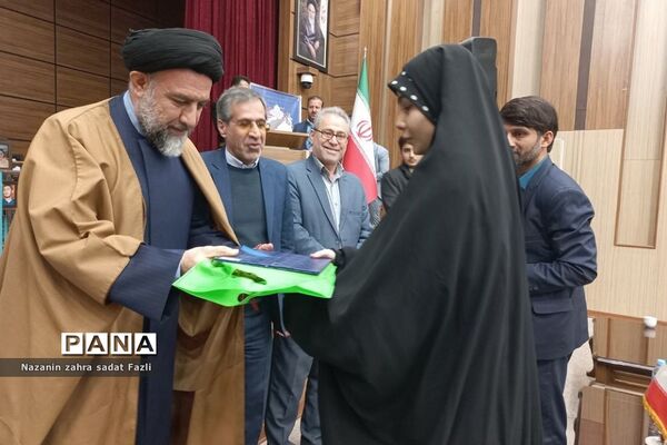 اولین یادواره ۹۴ شهید دانش‌آموز و ۱۳شهید فرهنگی شهرستان شهریار