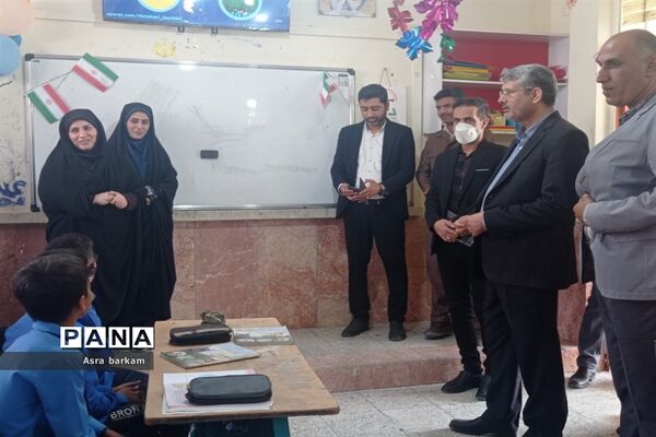 حضور  مشاور اجرایی وزیر آموزش و پرورش در بندرخمیر