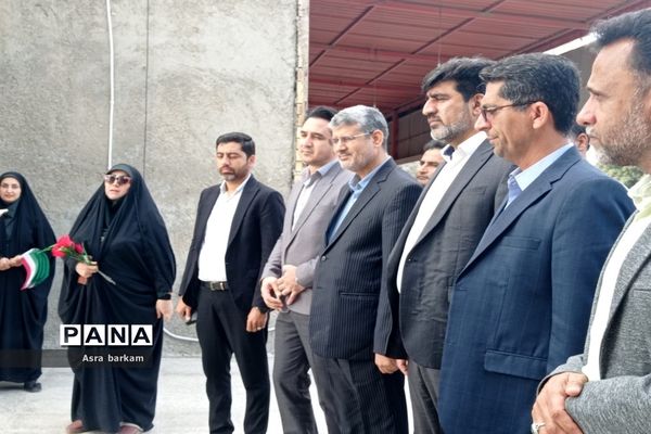 حضور  مشاور اجرایی وزیر آموزش و پرورش در بندرخمیر