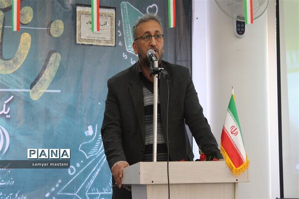 زنگ انقلاب در دبیرستان 15 خرداد ساری