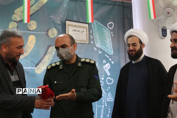زنگ انقلاب در دبیرستان 15 خرداد ساری