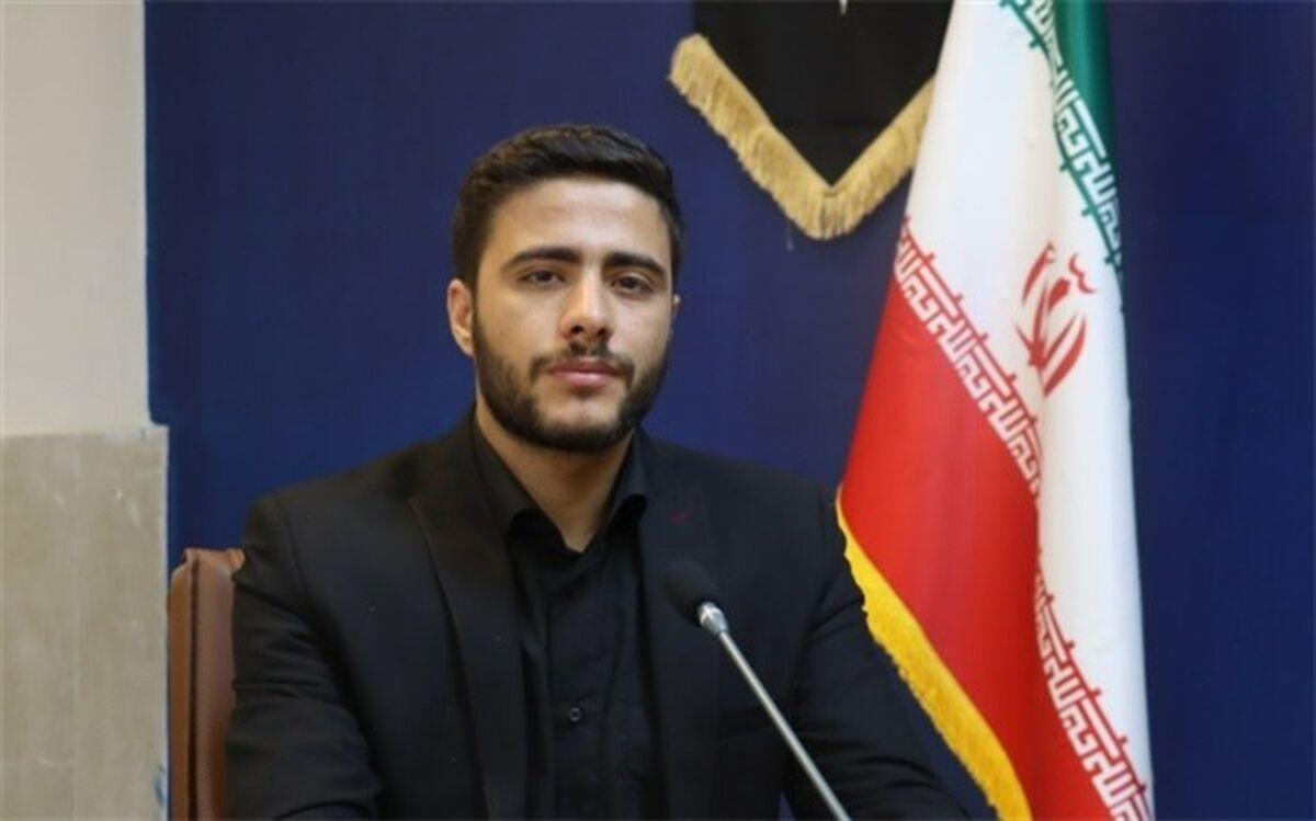 نقش معلمان جوان در تربیت نسل گام دوم انقلاب بی بدیل است