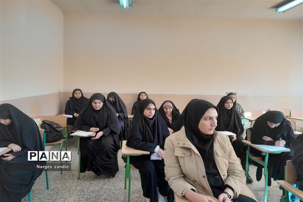 حضور حداکثری دانش‌آموزان دختر متوسطه دوم شهرستان ملارد در مسابقات قرآنی