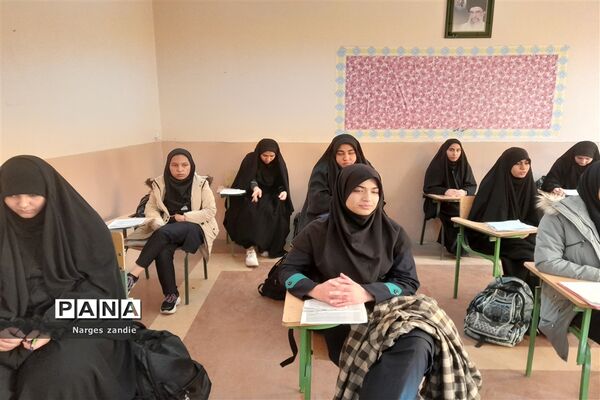 حضور حداکثری دانش‌آموزان دختر متوسطه دوم شهرستان ملارد در مسابقات قرآنی