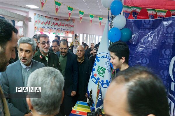 آیین گلبانگ انقلاب اسلامی در مدارس همدان