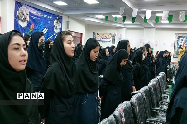 آیین گلبانگ انقلاب اسلامی در مدارس همدان