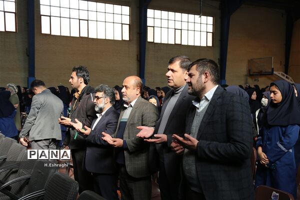 آیین نمادین استانی زنگ انقلاب در آموزشگاه سپیده ناحیه۲ شهرستان شهرکرد