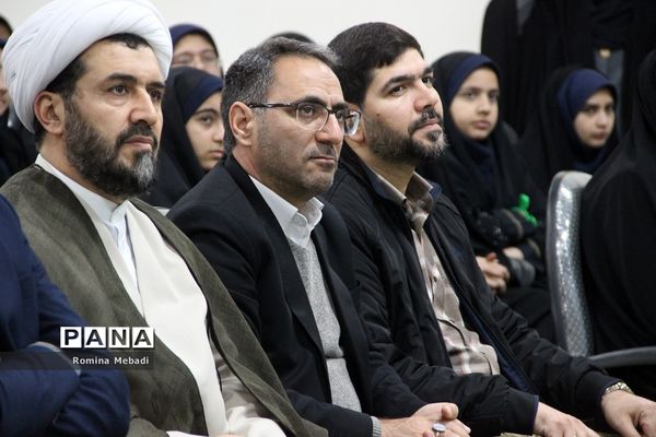 مراسم نواخته‌شدن زنگ انقلاب اسلامی و افتتاحیه نمایشگاه مدرسه انقلاب در اسلامشهر