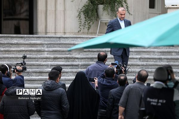 حاشیه جلسه هیات دولت - ۱۱ بهمن