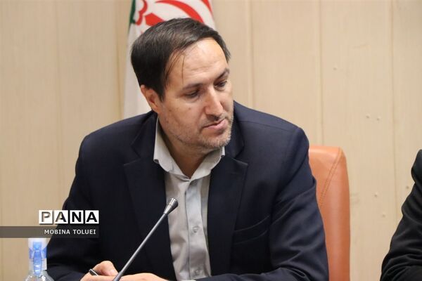 نشست صمیمی فرماندار شهرستان بهارستان با اصحاب رسانه
