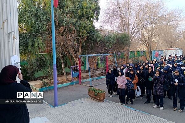 نواخته شدن زنگ انقلاب در مدارس منطقه کهریزک