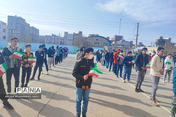 نواخته شدن زنگ انقلاب در مدارس منطقه کهریزک