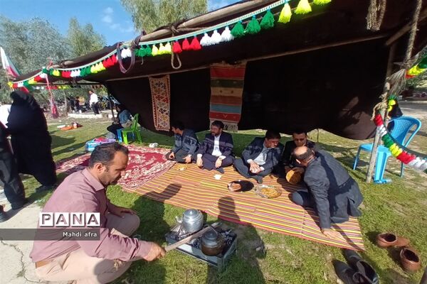 شادی پیمایی تئاتر درسی به مناسبت دهه فجر در بهبهان
