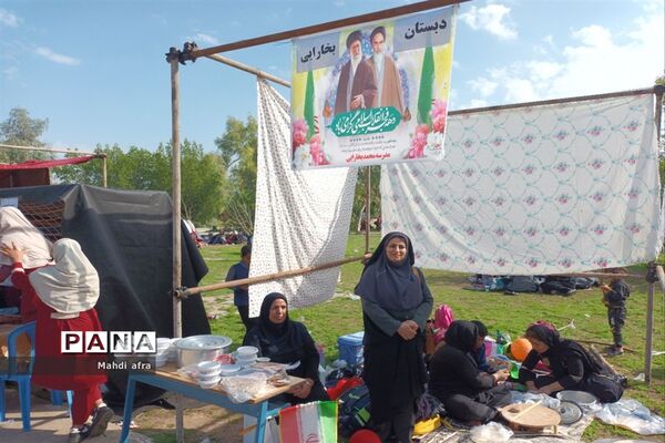 شادی پیمایی تئاتر درسی به مناسبت دهه فجر در بهبهان