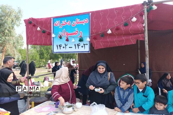 شادی پیمایی تئاتر درسی به مناسبت دهه فجر در بهبهان