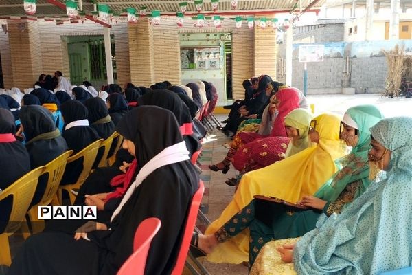 طنین زنگ انقلاب در حاجی آباد