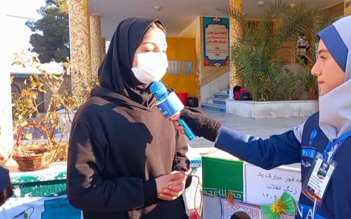 زنگ انقلاب اسلامی‌ در دبیرستان بهار فلاورجان نواخته شد