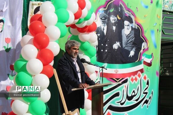 آیین نواختن زنگ انقلاب در مدارس شهرستان گلبهار
