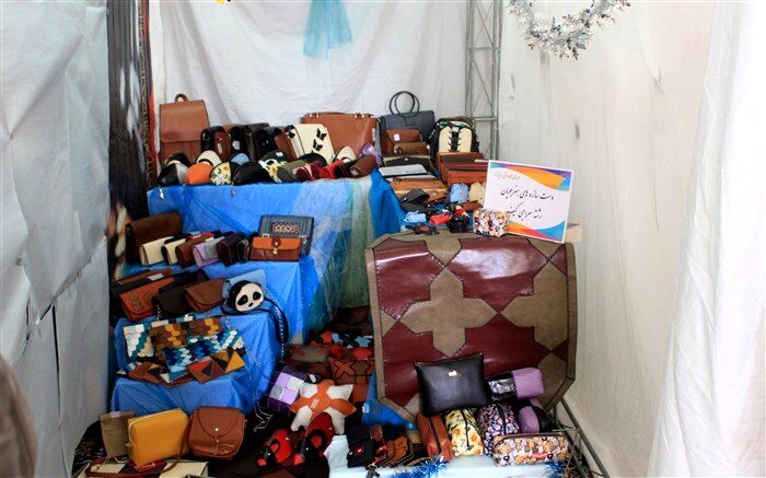 برپایی نمایشگاه دست‌ساز‌های دانش‌آموزی به‌مناسبت دهه فجر/فیلم
