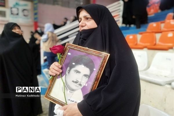 جنگ شادی ویژه برنامه‌ دهه‌ فجر انقلاب اسلامی در مشهد