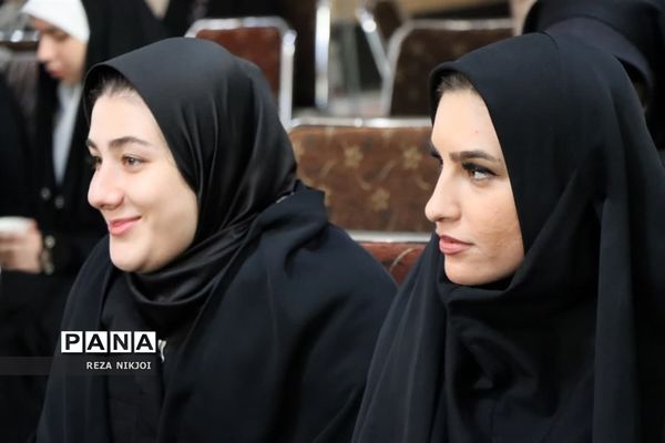 اردوی راهیان نور فرهنگیان ناحیه یک بهارستان