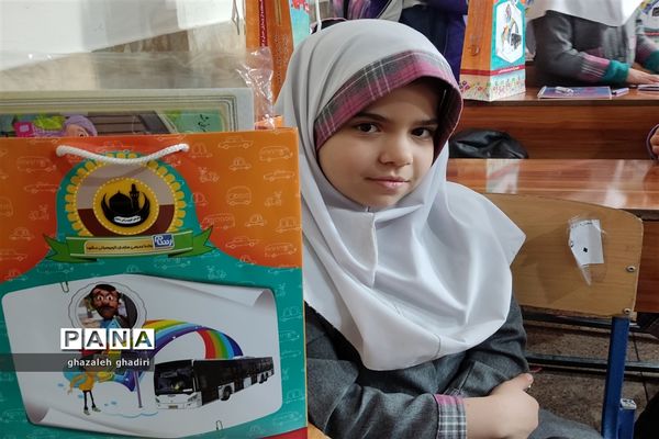 اجرای آخرین مرحله‌ طرح فرهنگ شهروندی اتوبوسرانی مشهد در دبستان شهیدان فاضل الحسینی