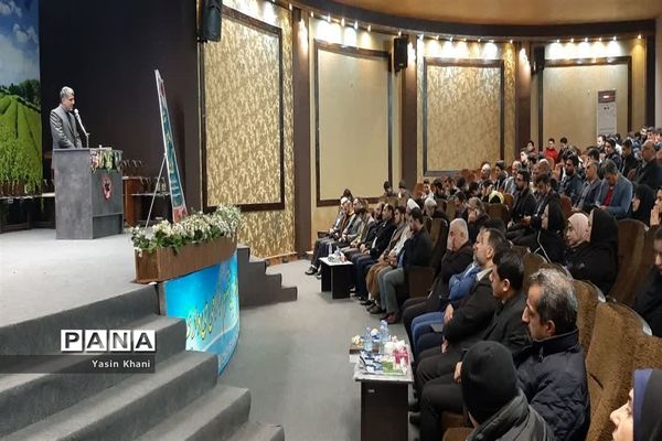 همایش تجلیل از افتخار آفرینان کنکور سراسری سال ۱۴۰۲